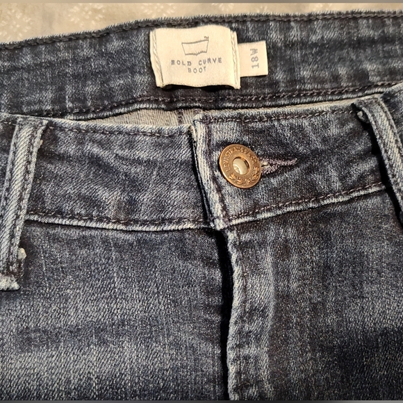 Levi's Strauss Women's Bold Curve Boot Cut, Five Pocket, Blue Jeans Size 18w - Picture 3 of 9